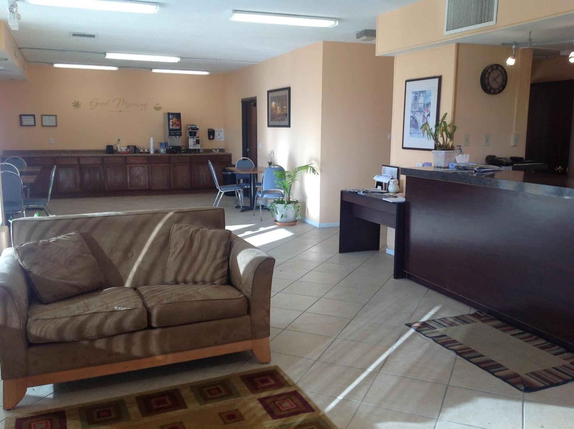 Travelers Lodge Beatrice Екстериор снимка